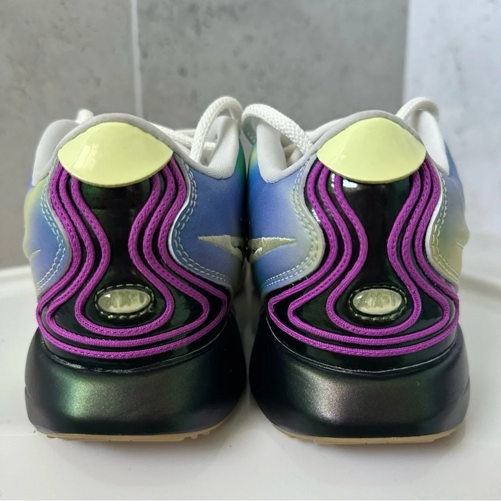 NIKE LEBRON XXI SE Sneaker Size 5 Youth